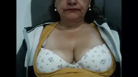 biancasteel online show from April 21, 2026, 11:38 am