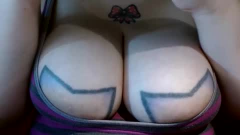 Snapshot of bianka_star_ chatting on May 12, 2026, 12:35 pm bianca online show from May 12, 2026, 12:35 pm