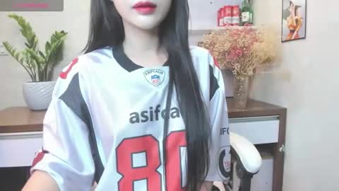 Snapshot of bibi_2005 chatting on November 2, 2025, 3:53 am Bi Bi online show from November 2, 2025, 3:53 am