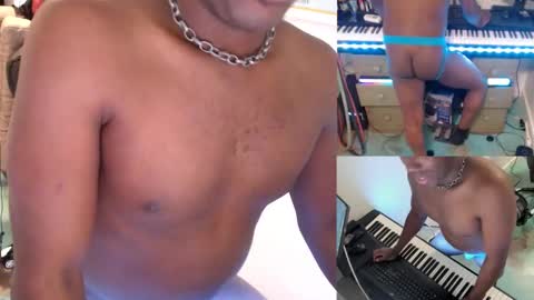 BicepsandFrot online show from March 12, 2025, 1:40 pm