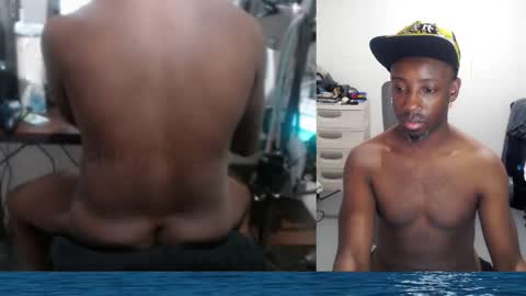 Snapshot of bicepsandfrot chatting on June 6, 2026, 11:15 am BicepsandFrot online show from June 6, 2026, 11:15 am