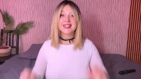 Snapshot of big_ass_blonde chatting on May 25, 2026, 5:46 am Eva online show from May 25, 2026, 5:46 am