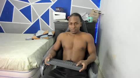 big_black11 online show from November 26, 2025, 2:40 pm