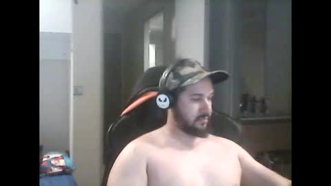 latinBoyHuge online show from April 6, 2026, 6:31 pm