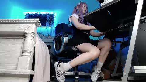 Lava online show from February 10, 2025, 7:49 pm