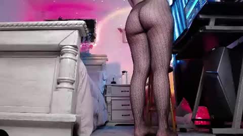 Snapshot of big_lava chatting on July 4, 2026, 6:36 pm Lava online show from July 4, 2026, 6:36 pm
