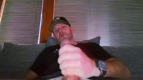 Bigapolllo online show from October 22, 2025, 8:47 am