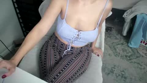 Snapshot of bigb00tyjudi chatting on November 10, 2025, 3:00 pm bigb00tijudy online show from November 10, 2025, 3:00 pm