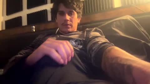 bigben281330 online show from November 7, 2025, 3:17 am