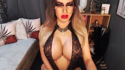 Loraine Cruz online show from March 10, 2025, 6:34 pm