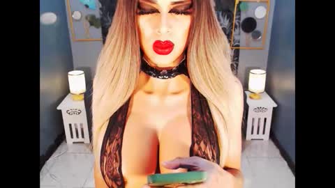 Loraine Cruz online show from February 11, 2026, 11:04 am