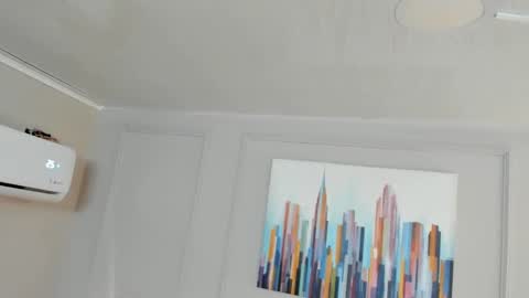   online show from October 31, 2025, 10:05 am