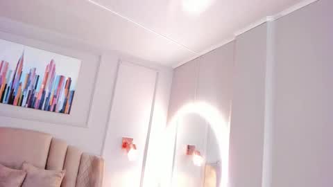   online show from November 2, 2025, 10:17 am