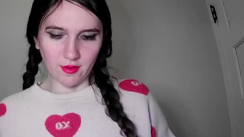 Isabella online show from February 6, 2025, 9:00 am