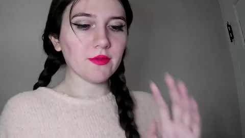 Isabella online show from February 9, 2025, 3:56 pm