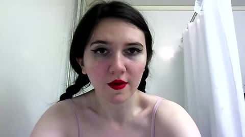 Isabella online show from February 20, 2025, 6:13 pm