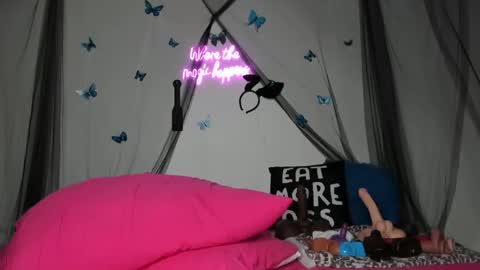 bigbuttsarena online show from January 12, 2025, 1:00 am