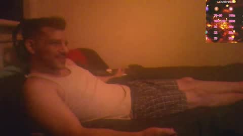 Jon - Im Straight online show from March 9, 2025, 10:19 am