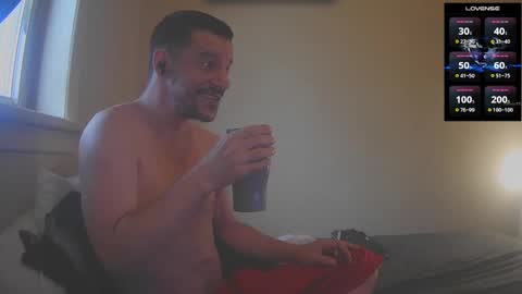 Jon - Im Straight online show from November 23, 2025, 4:07 pm