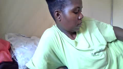 Snapshot of bigclit030 chatting on June 12, 2026, 9:19 am bigclit030 online show from June 12, 2026, 9:19 am