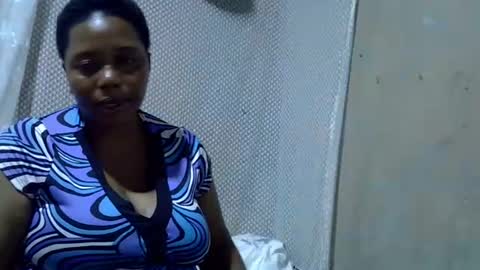 Snapshot of bigclit_wethairypus chatting on June 25, 2026, 5:17 pm bigclit_wethairypus online show from June 25, 2026, 5:17 pm