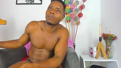 Snapshot of bigcock_latin01 chatting on January 23, 2025, 7:32 am sexy muscle online show from January 23, 2025, 7:32 am