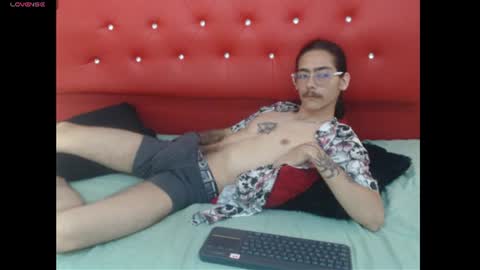 Snapshot of bigcock_robert chatting on June 15, 2026, 7:38 pm ROBB online show from June 15, 2026, 7:38 pm