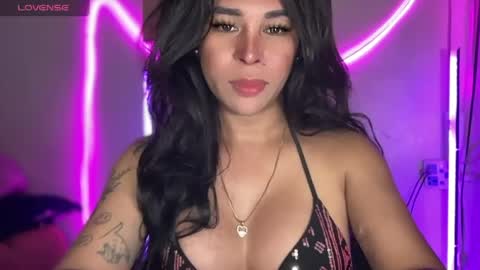 queen amanda online show from June 17, 2026, 4:37 am