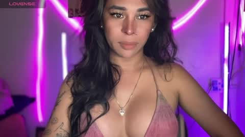 queen amanda online show from June 20, 2026, 7:00 am