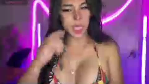 queen amanda online show from July 13, 2026, 12:35 am