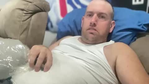 bigcocksuckingslut online show from October 28, 2025, 8:44 pm