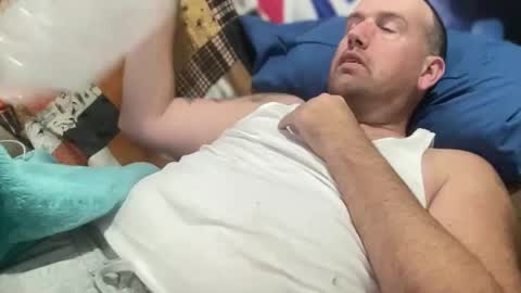 bigcocksuckingslut online show from November 4, 2025, 1:27 am