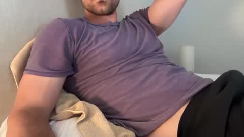 bigcollegecock69690 online show from April 22, 2026, 10:22 pm