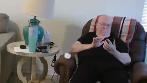 Craig online show from October 15, 2025, 10:21 pm