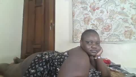 Snapshot of bigdarkass chatting on July 17, 2026, 12:28 am VIOLET online show from July 17, 2026, 12:28 am