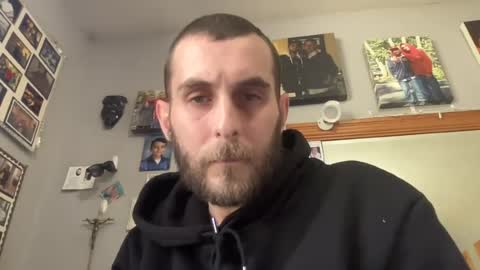 bigdicknicetits8800 online show from April 23, 2026, 6:32 pm