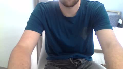 Snapshot of biggbaguette1 chatting on May 15, 2026, 3:19 pm biggbaguette1 online show from May 15, 2026, 3:19 pm
