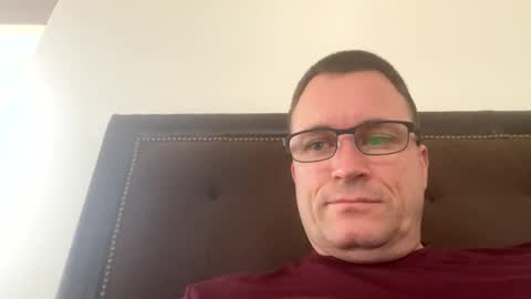 bigger22332233 online show from December 4, 2024, 9:35 pm