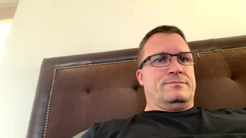 bigger22332233 online show from December 31, 2024, 5:29 pm