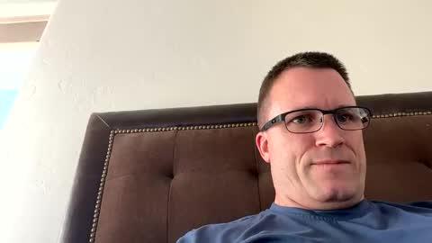 bigger22332233 online show from January 15, 2025, 10:35 pm