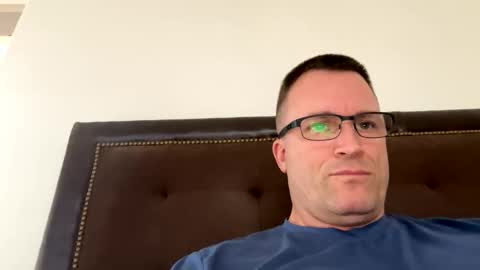 bigger22332233 online show from February 1, 2025, 11:06 pm