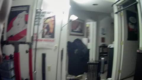 biggerisbetter21 online show from January 23, 2025, 9:50 pm