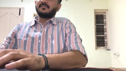 bighandsomesatisfy online show from November 9, 2025, 2:59 pm