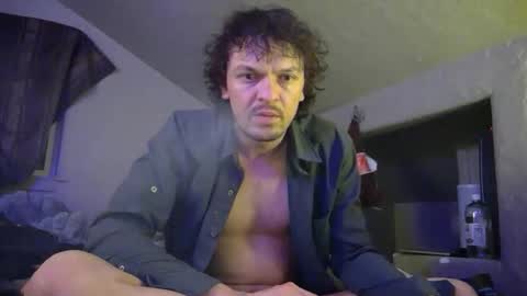 Bigkitties online show from November 7, 2025, 8:47 am