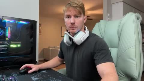 Nick Barker online show from October 14, 2025, 2:34 am