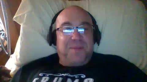 bigmike197167 online show from April 3, 2026, 6:22 am