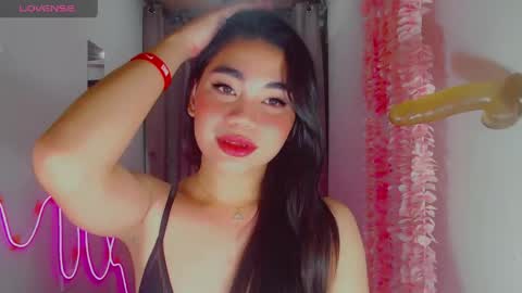 kiaaannaaaa online show from April 18, 2026, 10:10 pm