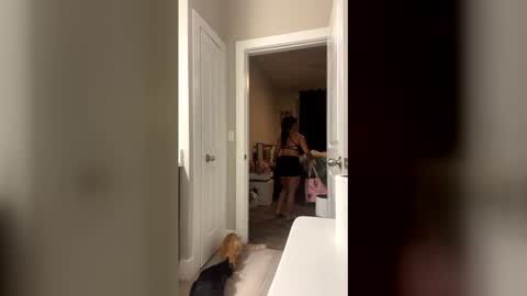bignaturalmami online show from May 19, 2026, 2:51 am
