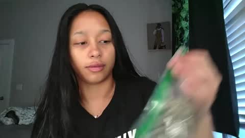 bignaturalmami online show from June 14, 2026, 1:46 pm