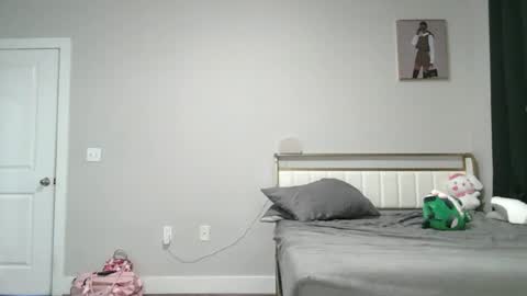 bignaturalmami online show from June 23, 2026, 11:52 am
